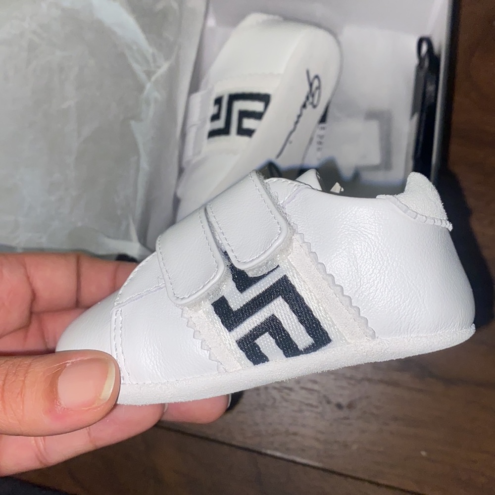 Baby Versace Greca logo sneakers